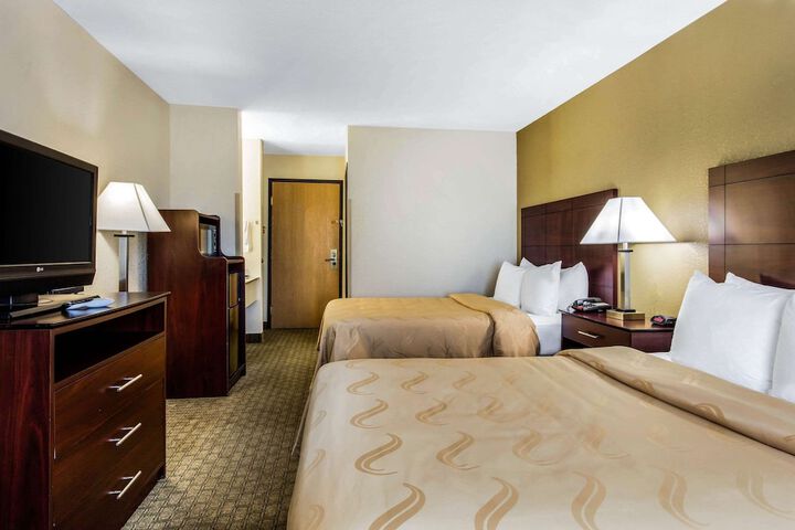 2 Double Beds (2 of 10)