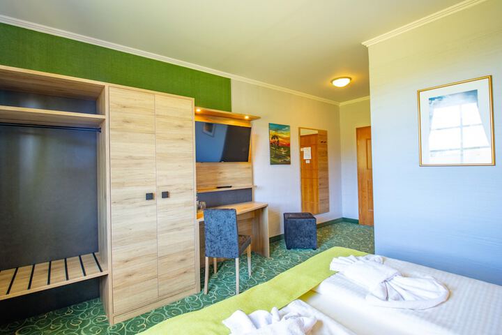 Room 21 of 82