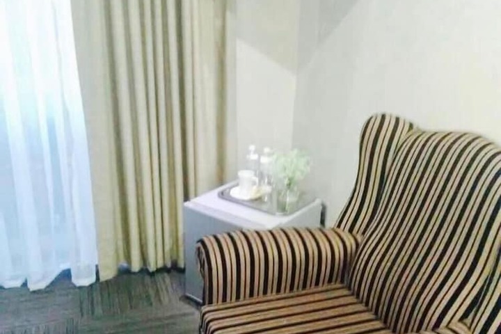 Room 12 of 40