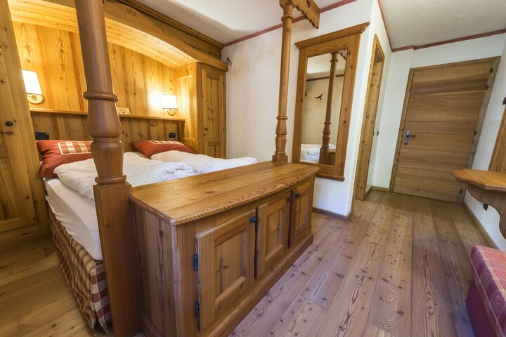 Room 5 of 39
