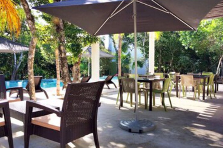 Hotel 5 of 7