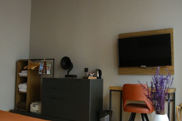 Room 35 of 72