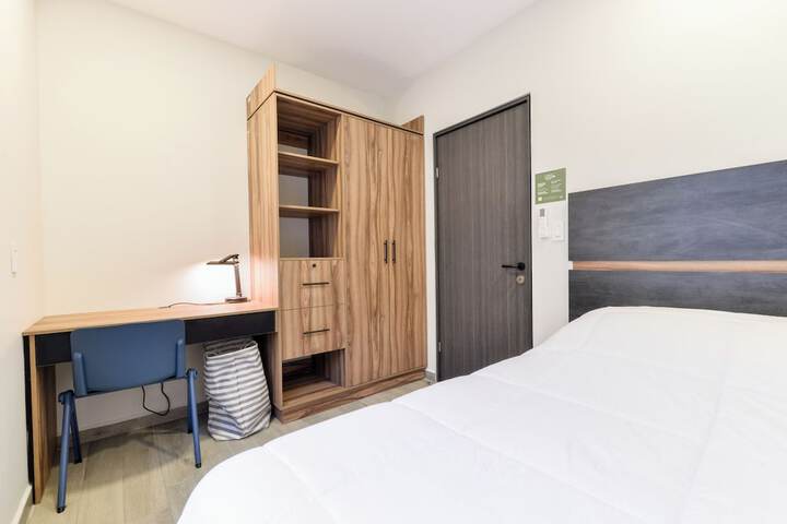 Room 50 of 228