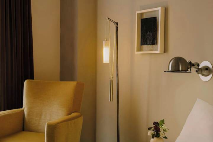 Room 43 of 71