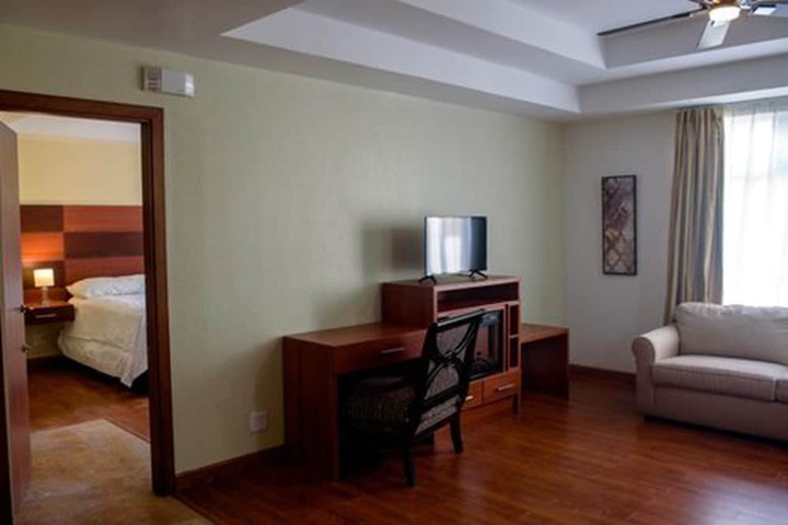 Room 8 of 62