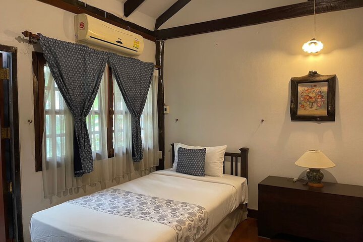 Room 16 of 53