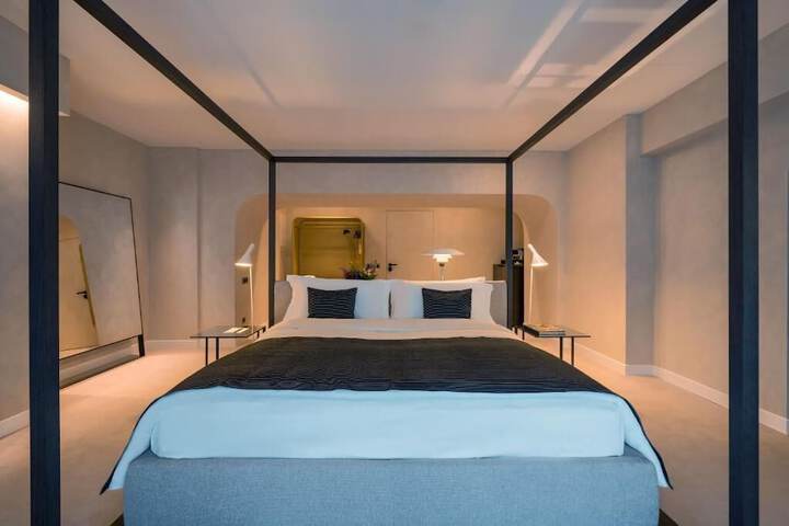 Room 19 of 44