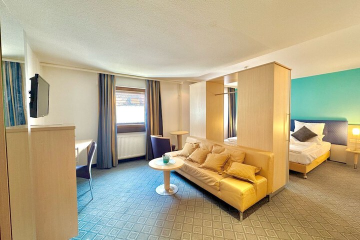 Room 26 of 63