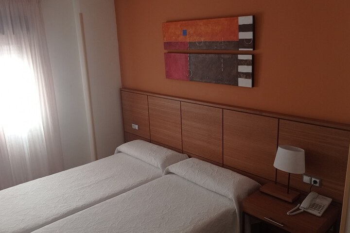 Room 15 of 36