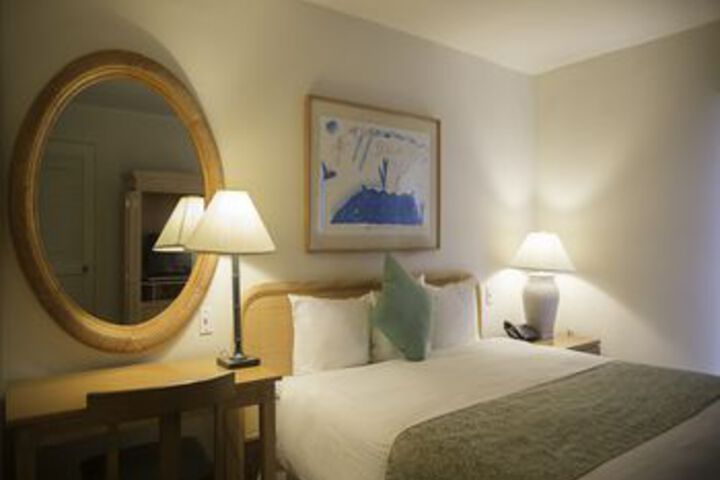 Room 16 of 38