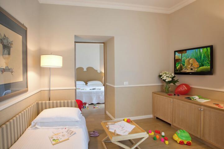 Room 53 of 92