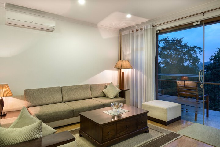 Room 15 of 21