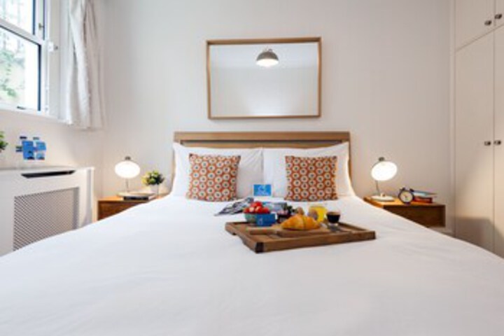 Room 15 of 22