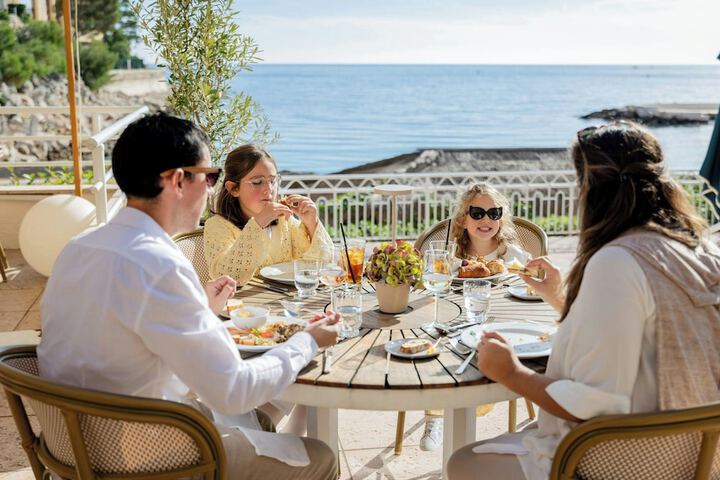 Dining 131 of 212