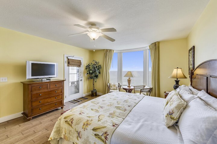 Room 4 of 145