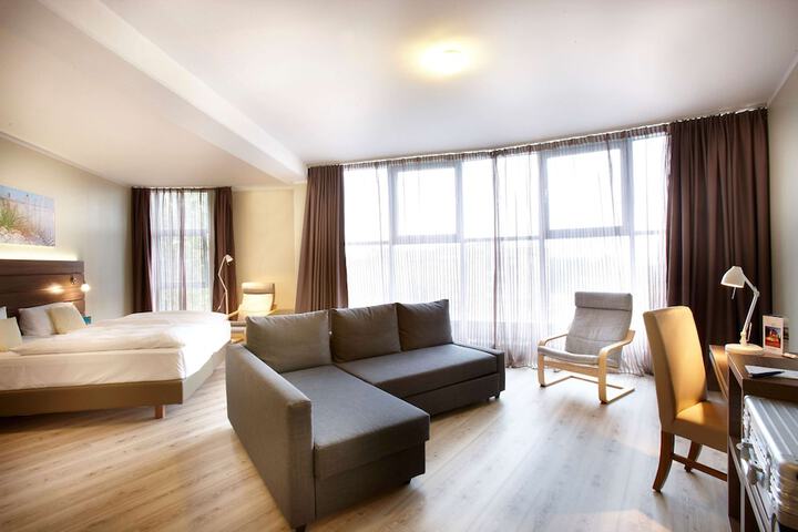 Room 18 of 25