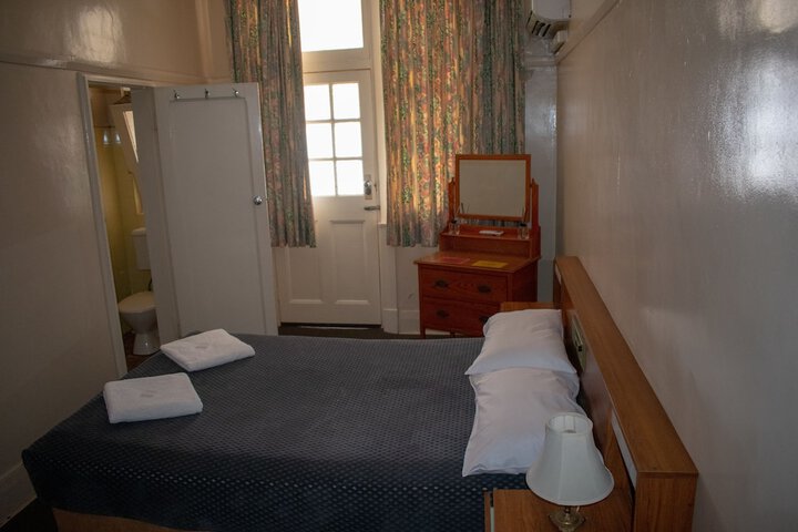 Room 21 of 63
