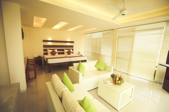 Room 5 of 48