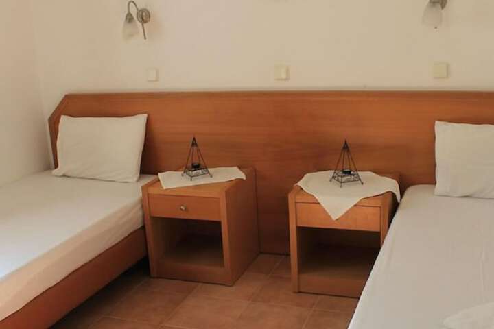 Room 16 of 53