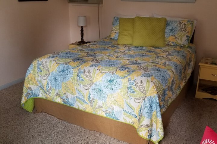 Room 6 of 24