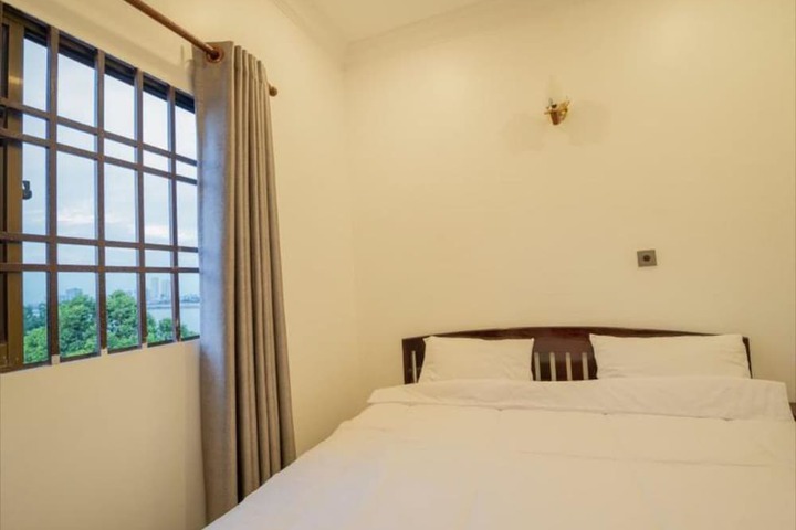 Room 4 of 39