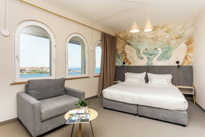 Room 10 of 54