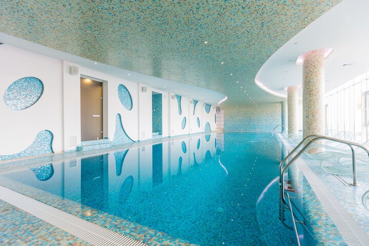 Pool 60 of 111