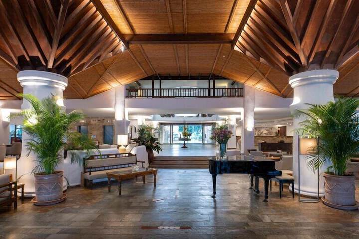 Lobby Entry
