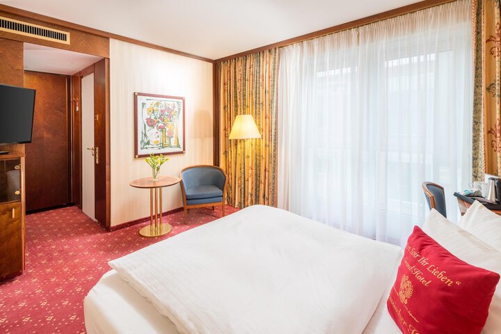 Room 29 of 74
