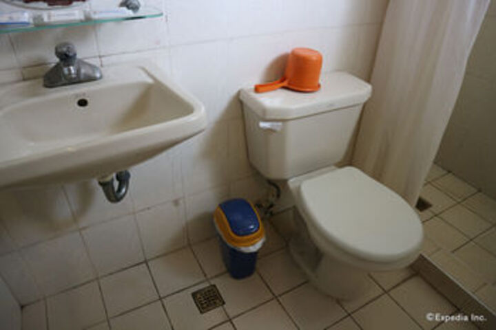 Room 2 of 55