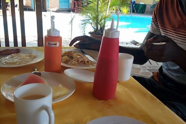 Breakfast/Coffee Service 48 of 66