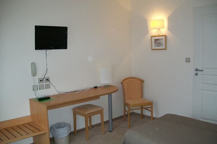 Room 7 of 31