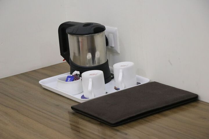 Breakfast/Coffee Service 18 of 36