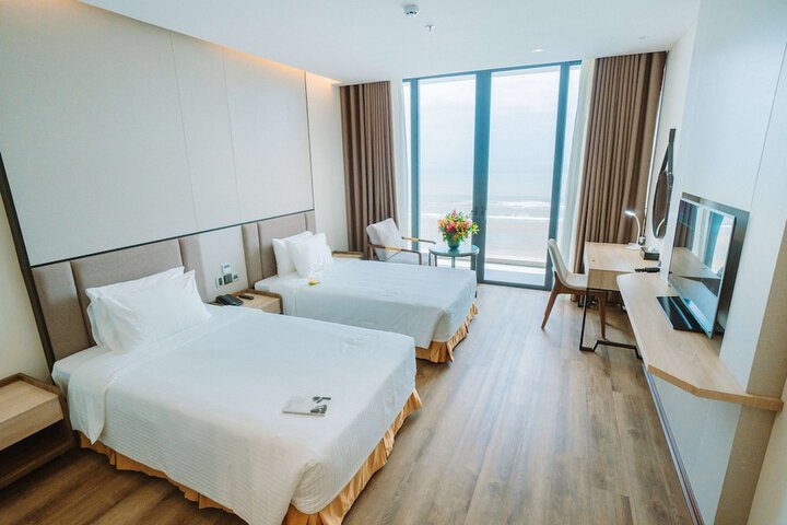 Room 7 of 28
