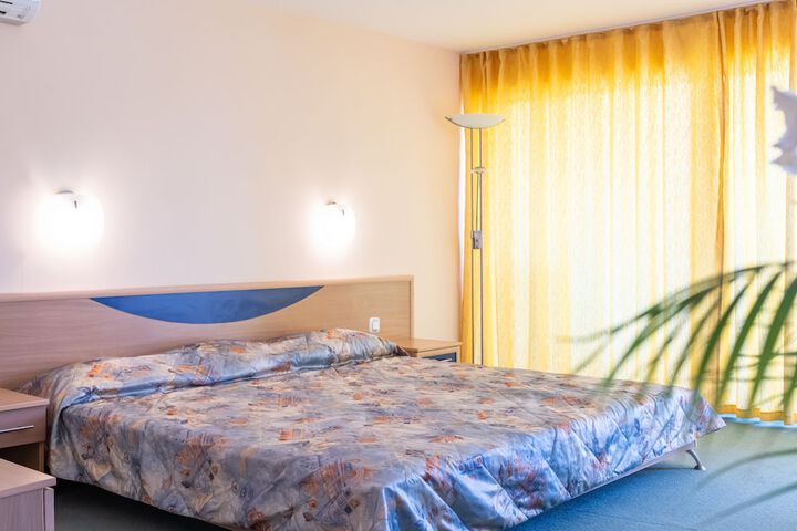 Room 9 of 46