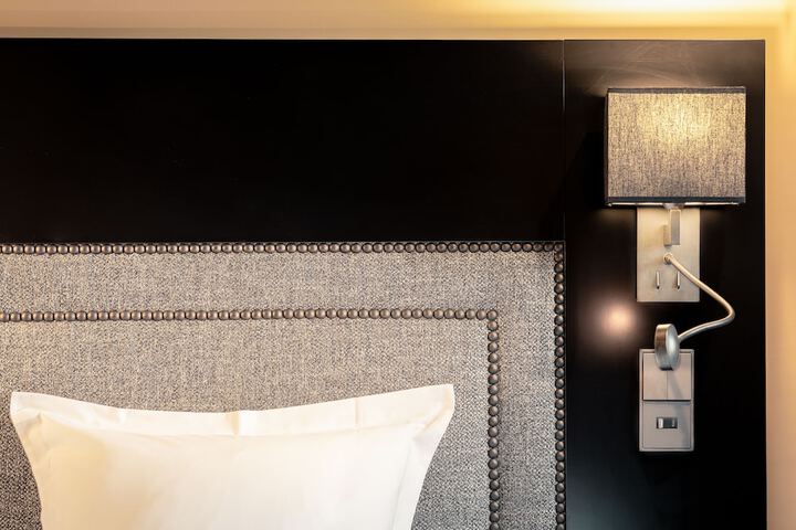 Room 32 of 86