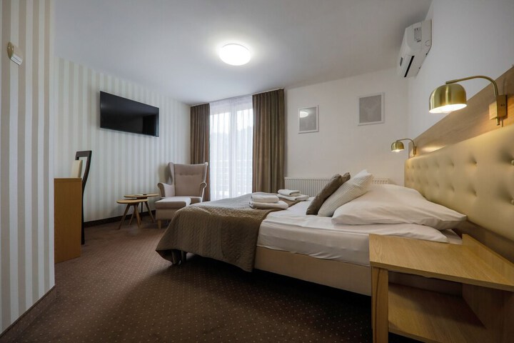 Room 17 of 67