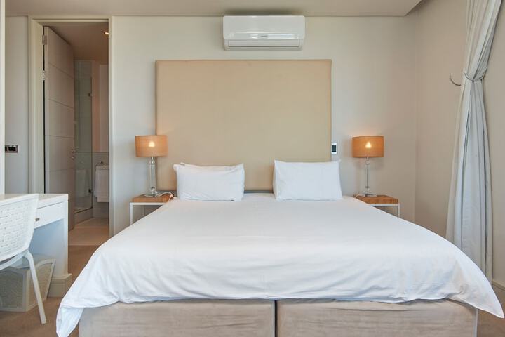 Room 10 of 79