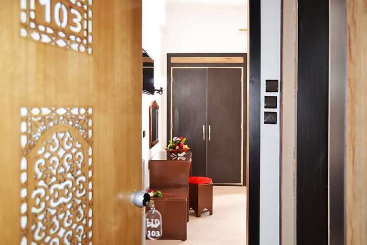 Room 3 of 22