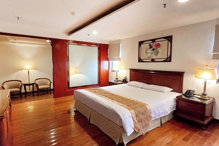 Room 22 of 46