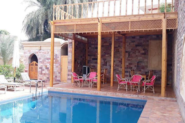 Pool 105 of 218