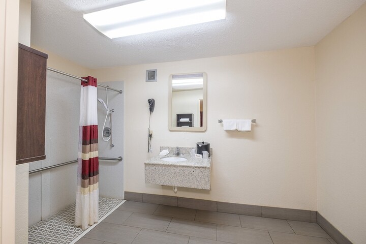 2 Double Beds (8 of 9)