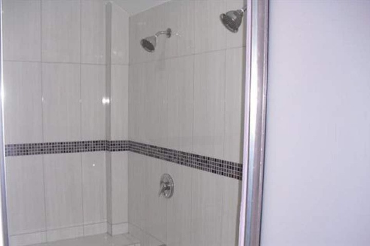 Room 12 of 27