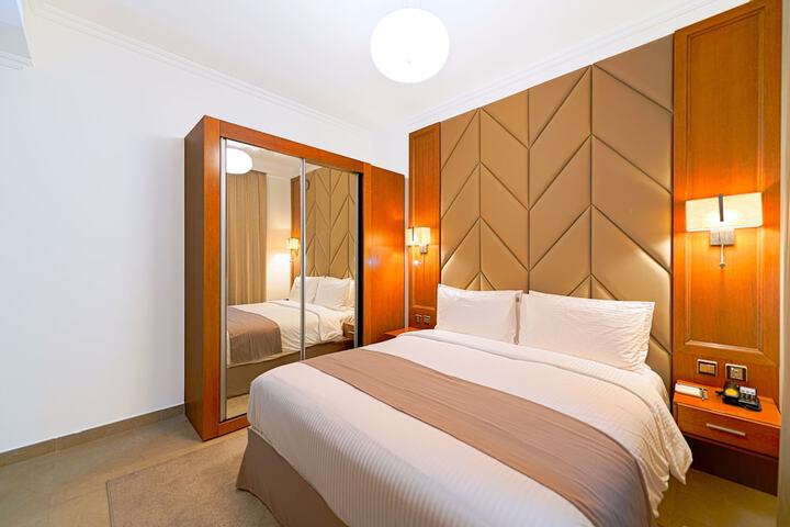 Room 7 of 30