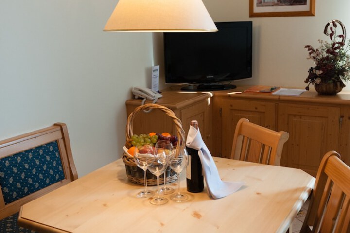 Room 82 of 180