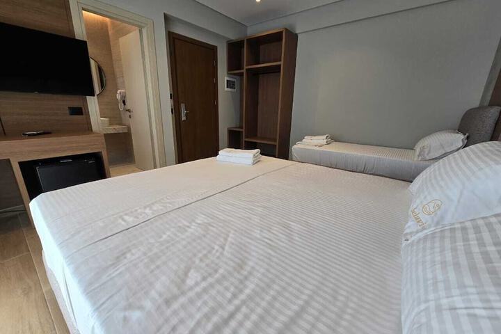 Room 55 of 77