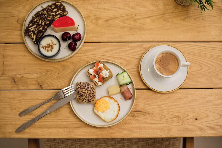 Breakfast/Coffee Service 75 of 82