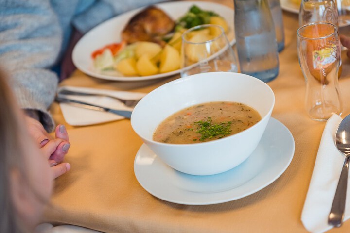 Dining 62 of 100
