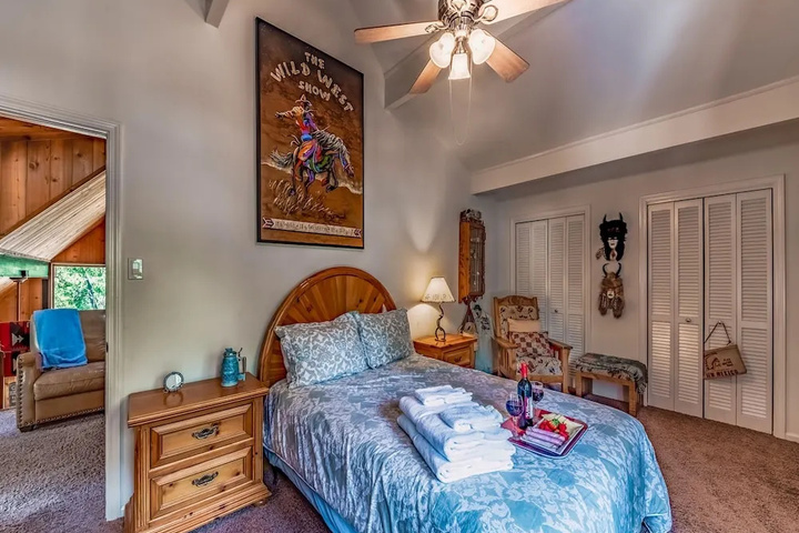 Room 6 of 27