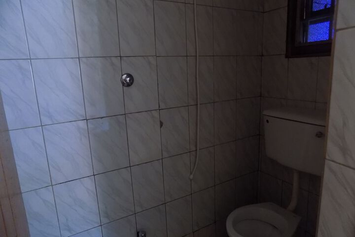 Room 30 of 43